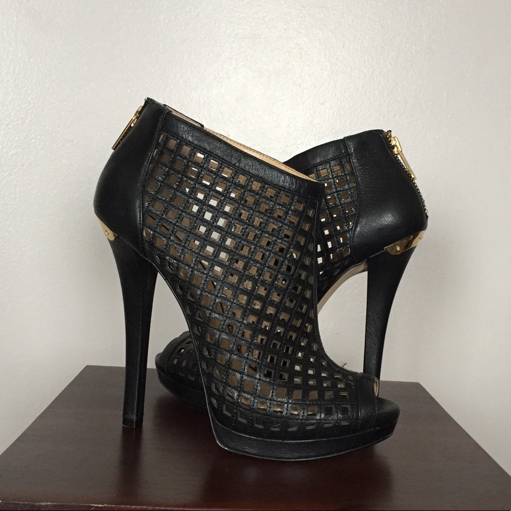 MICHAEL KORS New Leather Bootie